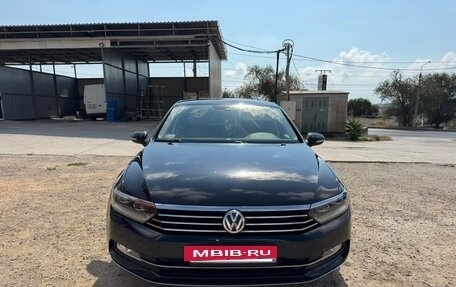 Volkswagen Passat B8 рестайлинг, 2015 год, 2 100 000 рублей, 3 фотография