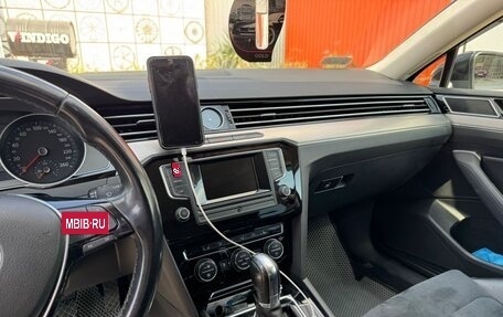 Volkswagen Passat B8 рестайлинг, 2015 год, 2 100 000 рублей, 13 фотография