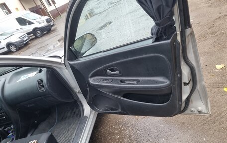 Mitsubishi Carisma I, 1998 год, 380 000 рублей, 9 фотография