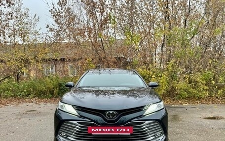 Toyota Camry, 2019 год, 2 580 000 рублей, 2 фотография