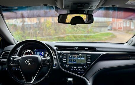 Toyota Camry, 2019 год, 2 580 000 рублей, 15 фотография