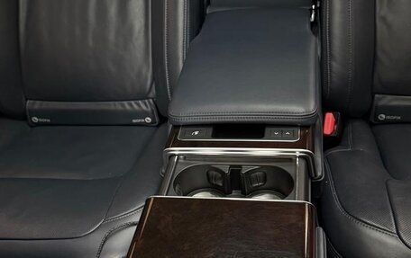 Land Rover Range Rover IV рестайлинг, 2019 год, 8 700 000 рублей, 25 фотография