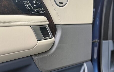 Land Rover Range Rover IV рестайлинг, 2019 год, 8 700 000 рублей, 26 фотография