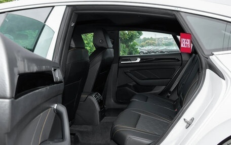 Volkswagen Passat CC, 2025 год, 3 196 000 рублей, 9 фотография