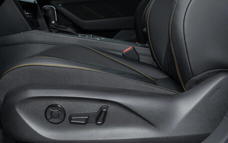 Volkswagen Passat CC, 2025 год, 3 196 000 рублей, 29 фотография