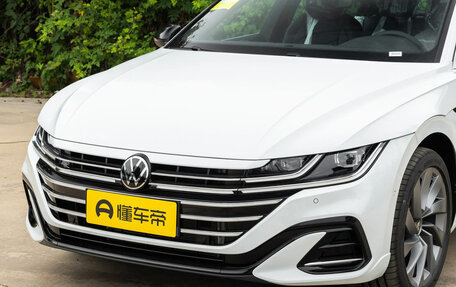 Volkswagen Passat CC, 2025 год, 3 196 000 рублей, 31 фотография