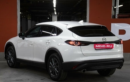 Mazda CX-4, 2022 год, 2 998 000 рублей, 7 фотография