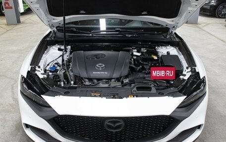 Mazda CX-4, 2022 год, 2 998 000 рублей, 9 фотография