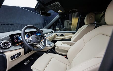 Mercedes-Benz V-Класс, 2024 год, 14 790 000 рублей, 12 фотография