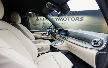 Mercedes-Benz V-Класс, 2024 год, 14 790 000 рублей, 24 фотография