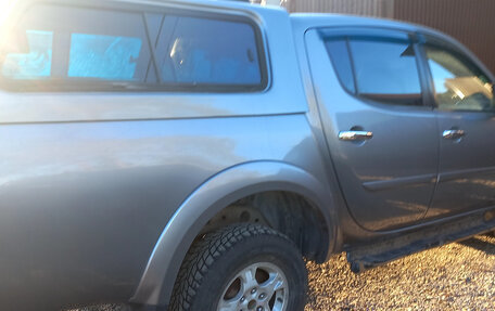 Mitsubishi L200 IV рестайлинг, 2014 год, 1 999 000 рублей, 5 фотография