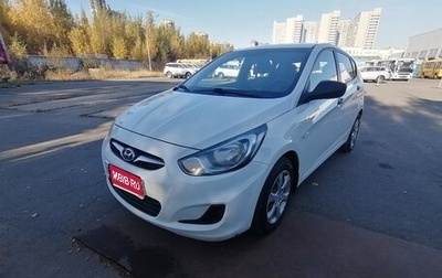 Hyundai Solaris II рестайлинг, 2013 год, 750 000 рублей, 1 фотография