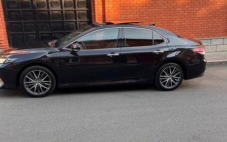 Toyota Camry, 2023 год, 3 700 000 рублей, 5 фотография