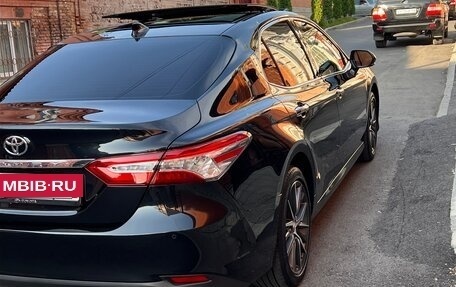 Toyota Camry, 2023 год, 3 700 000 рублей, 3 фотография