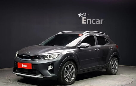 KIA Stonic, 2020 год, 1 600 000 рублей, 2 фотография