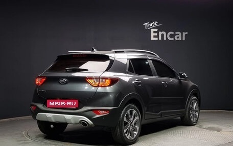 KIA Stonic, 2020 год, 1 600 000 рублей, 3 фотография