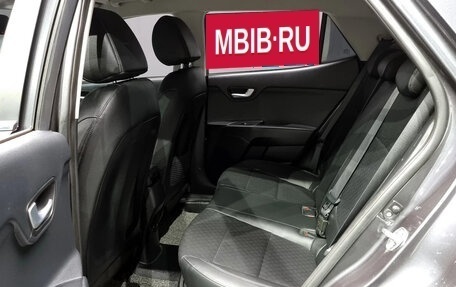 KIA Stonic, 2020 год, 1 600 000 рублей, 17 фотография