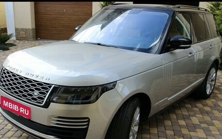 Land Rover Range Rover IV рестайлинг, 2018 год, 6 560 000 рублей, 3 фотография