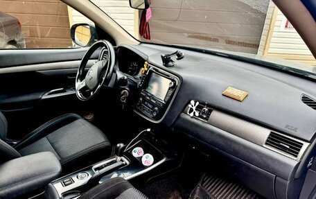 Mitsubishi Outlander III рестайлинг 3, 2017 год, 1 700 000 рублей, 5 фотография