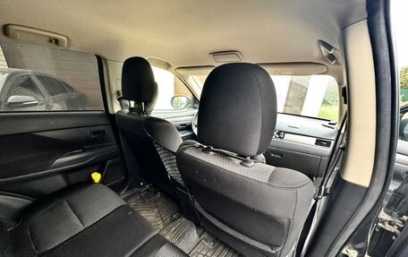 Mitsubishi Outlander III рестайлинг 3, 2017 год, 1 700 000 рублей, 9 фотография