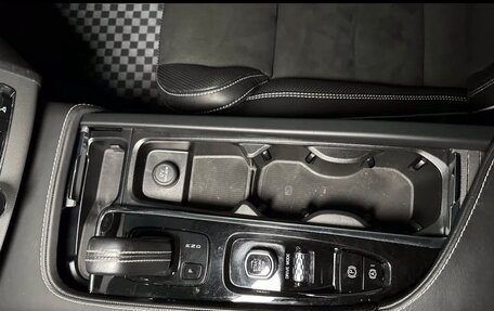 Volvo XC90 II рестайлинг, 2019 год, 5 400 000 рублей, 12 фотография