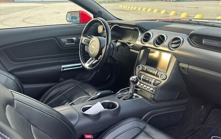Ford Mustang VI рестайлинг, 2019 год, 2 850 000 рублей, 17 фотография