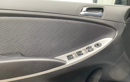 Hyundai Solaris II рестайлинг, 2011 год, 720 000 рублей, 11 фотография