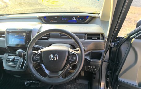 Honda Freed II, 2017 год, 1 597 000 рублей, 12 фотография