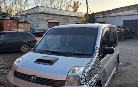 Honda Mobilio I, 2002 год, 530 000 рублей, 16 фотография