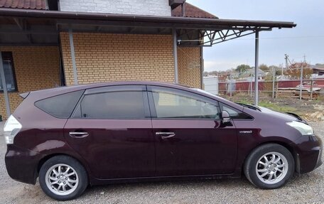 Toyota Prius Alpha I (ZVW40/41), 2013 год, 1 052 000 рублей, 9 фотография