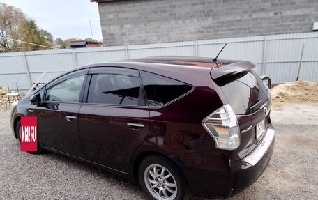 Toyota Prius Alpha I (ZVW40/41), 2013 год, 1 052 000 рублей, 13 фотография