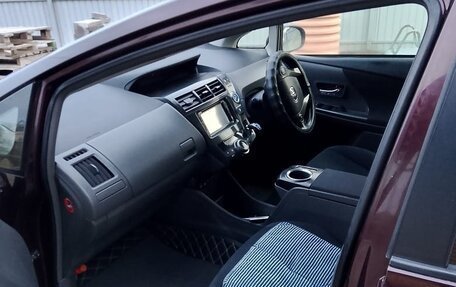 Toyota Prius Alpha I (ZVW40/41), 2013 год, 1 052 000 рублей, 20 фотография