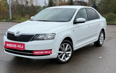 Skoda Rapid I, 2015 год, 900 000 рублей, 2 фотография