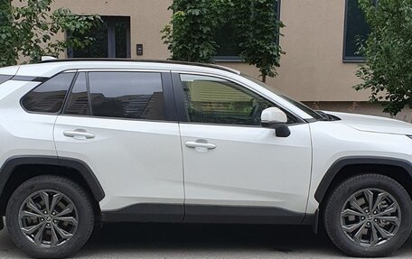 Toyota RAV4, 2025 год, 4 800 000 рублей, 2 фотография