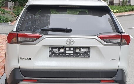 Toyota RAV4, 2025 год, 4 800 000 рублей, 4 фотография