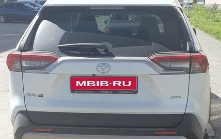 Toyota RAV4, 2025 год, 4 800 000 рублей, 3 фотография
