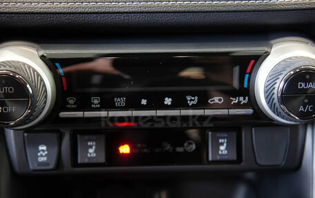 Toyota RAV4, 2025 год, 4 800 000 рублей, 10 фотография
