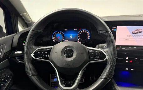 Volkswagen Golf VIII, 2021 год, 1 330 000 рублей, 10 фотография