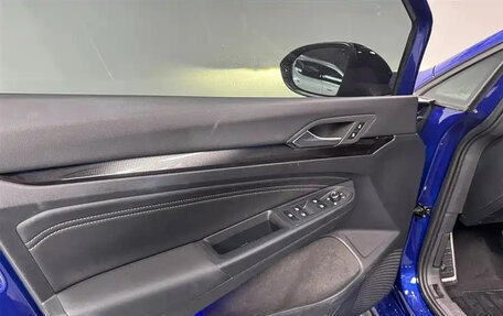 Volkswagen Golf VIII, 2021 год, 1 330 000 рублей, 6 фотография
