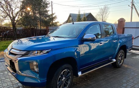 Mitsubishi L200 IV рестайлинг, 2020 год, 3 300 000 рублей, 2 фотография