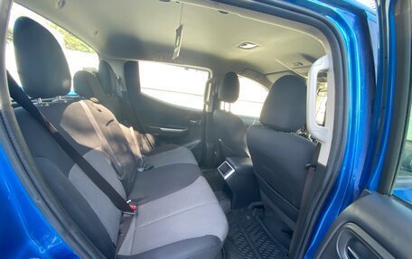 Mitsubishi L200 IV рестайлинг, 2020 год, 3 300 000 рублей, 14 фотография