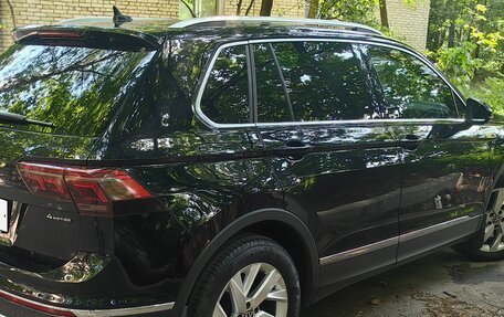 Volkswagen Tiguan II, 2021 год, 3 500 000 рублей, 3 фотография