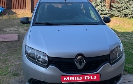 Renault Sandero II рестайлинг, 2016 год, 830 000 рублей, 1 фотография