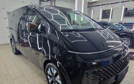 Hyundai Staria, 2021 год, 5 300 000 рублей, 2 фотография
