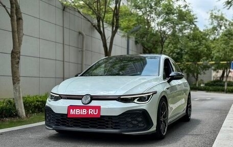 Volkswagen Golf GTI, 2022 год, 2 610 000 рублей, 1 фотография
