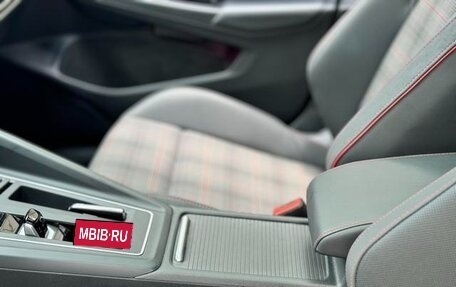 Volkswagen Golf GTI, 2022 год, 2 610 000 рублей, 8 фотография