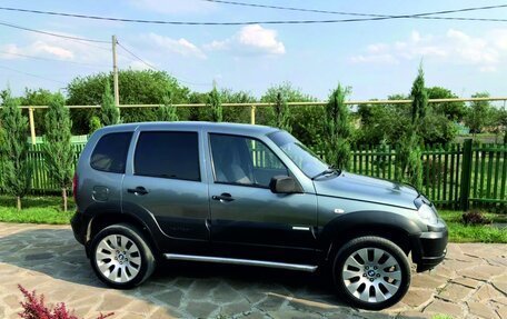 Chevrolet Niva I рестайлинг, 2011 год, 450 000 рублей, 9 фотография