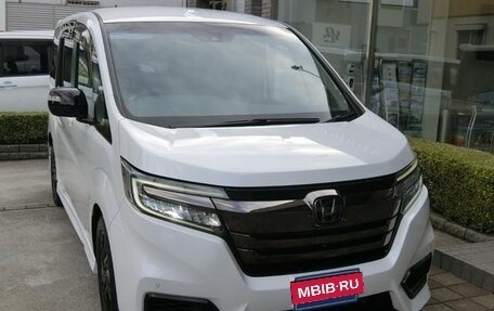 Honda Stepwgn IV, 2017 год, 1 325 000 рублей, 4 фотография