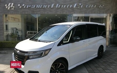 Honda Stepwgn IV, 2017 год, 1 325 000 рублей, 2 фотография
