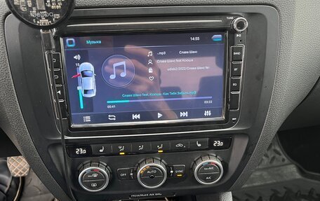 Volkswagen Jetta VI, 2013 год, 1 200 000 рублей, 8 фотография